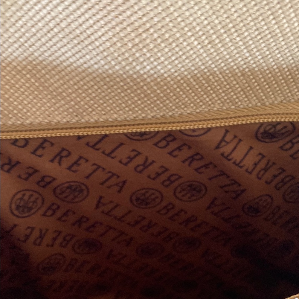 Beretta Briefcase Bag Laptop Adjustable Strap many compartments Like New - Picture 7 of 13